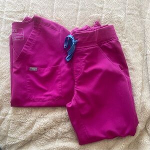 Extra small one pocket figs top with joggers